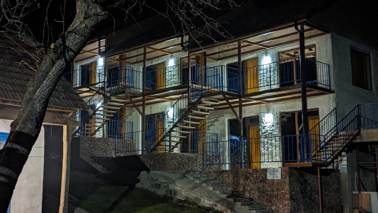 Hotel Arevi Gosh Exterior foto